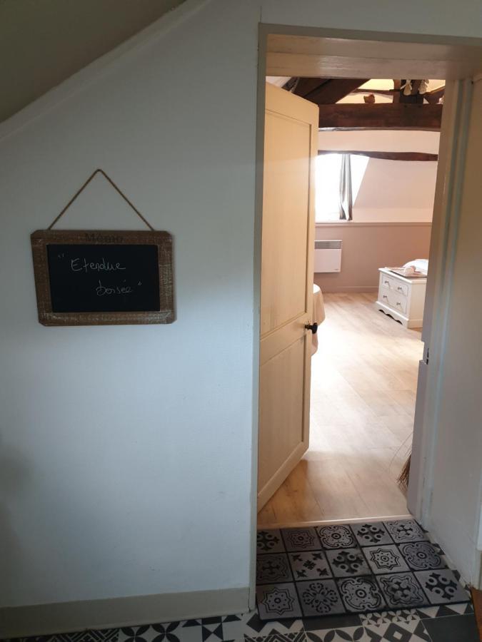 D'anciennes "chambres de bonnes" Honfleur Extérieur photo