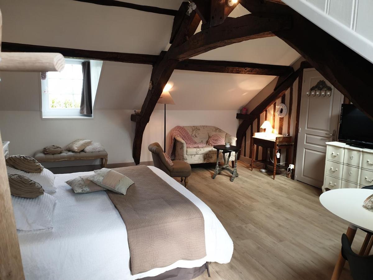 D'anciennes "chambres de bonnes" Honfleur Extérieur photo