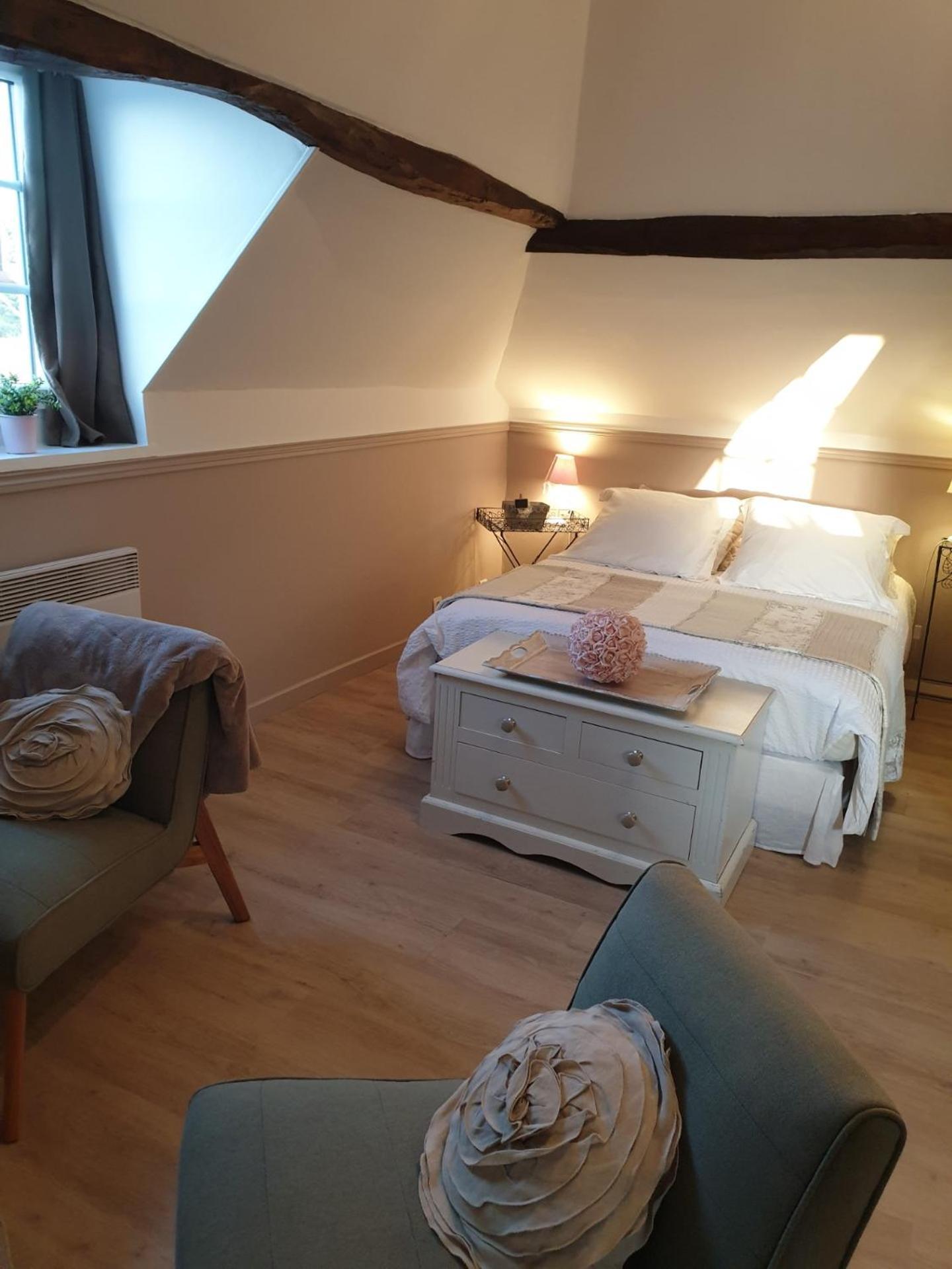 D'anciennes "chambres de bonnes" Honfleur Extérieur photo